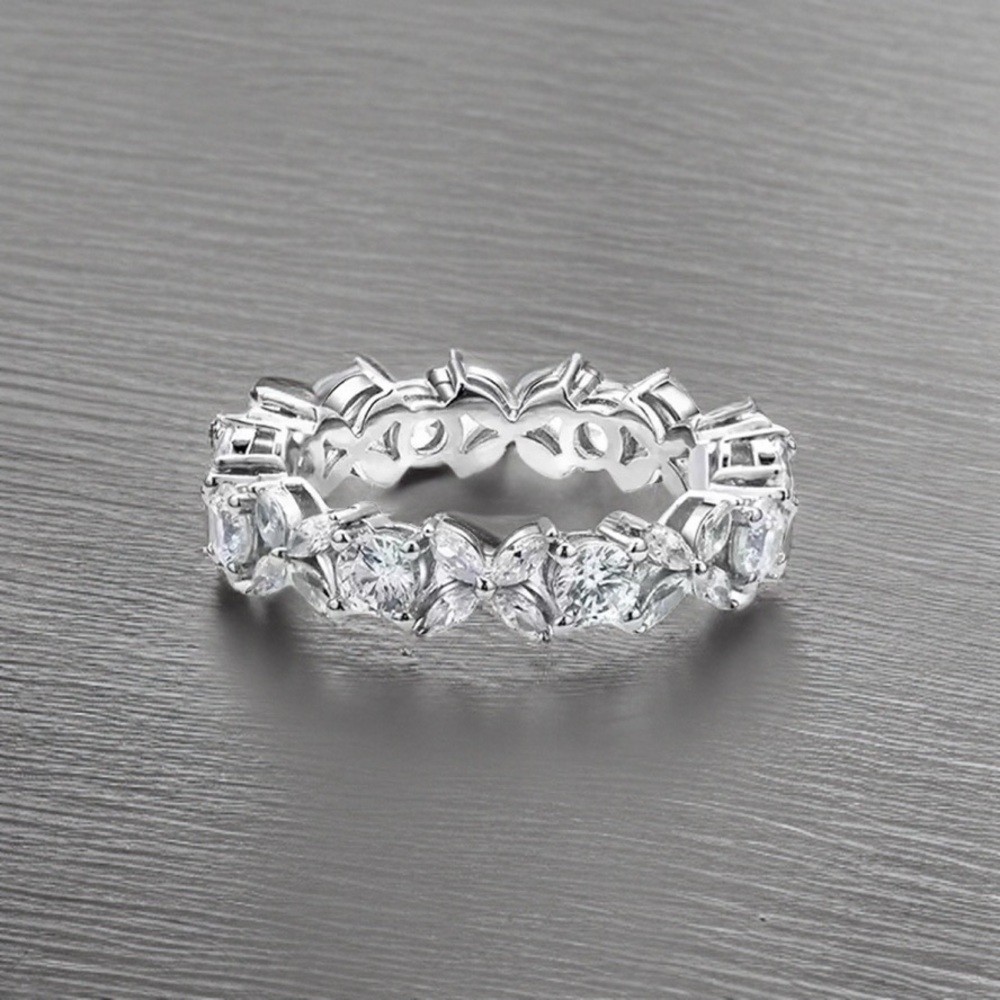 Gorgeous Ring! - Picture 8 of 17
